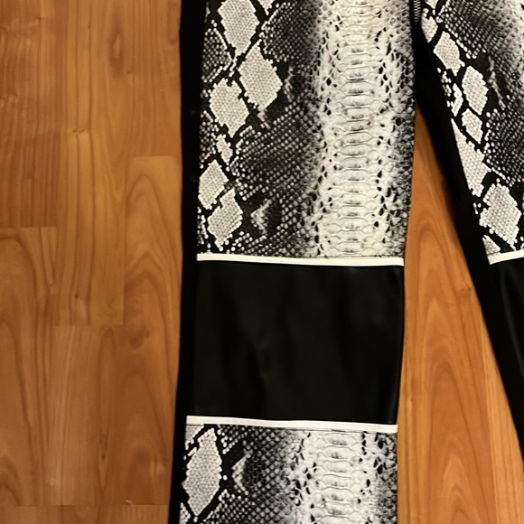 I AM GIA vegan leather pants size S - Picture 3 of 8